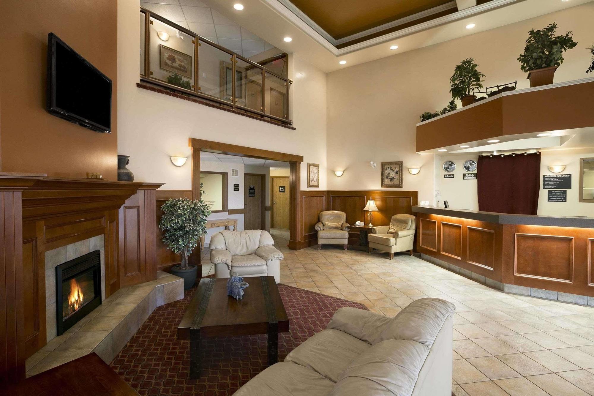 Super 8 By Wyndham Fort Nelson Bc Exterior foto