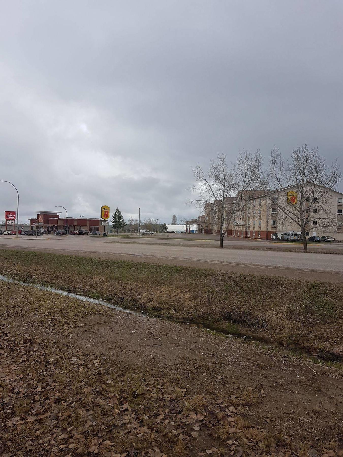 Super 8 By Wyndham Fort Nelson Bc Exterior foto